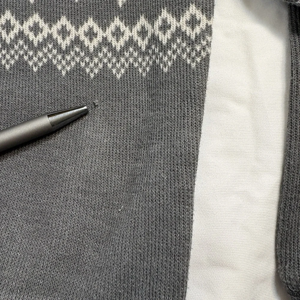 Old Navy Boys XS 5 Sweater Gray Fair Isle Snowflake Holiday Winter Pullover Knit